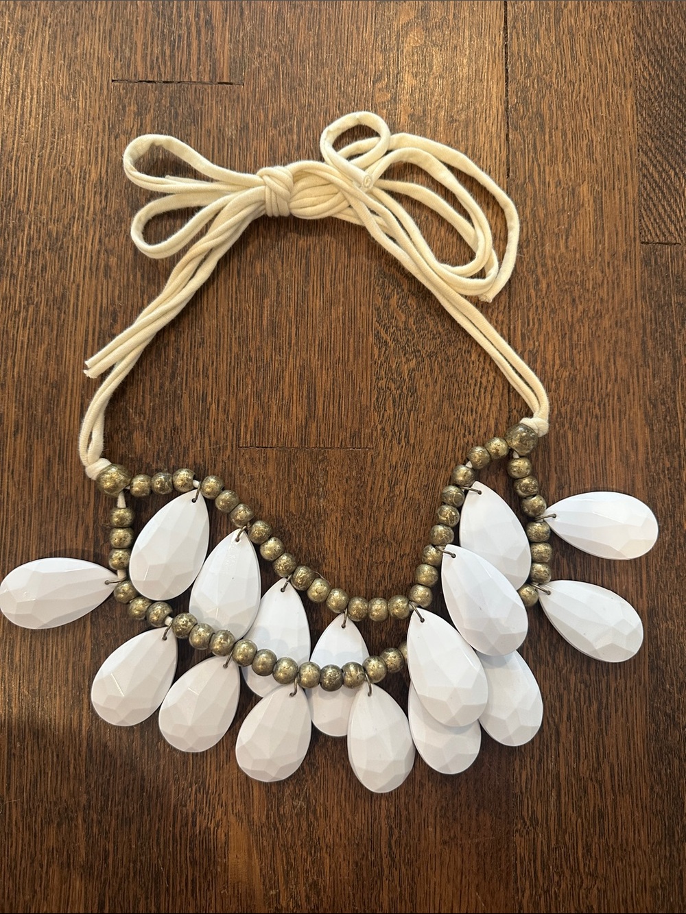 White beaded Necklace
